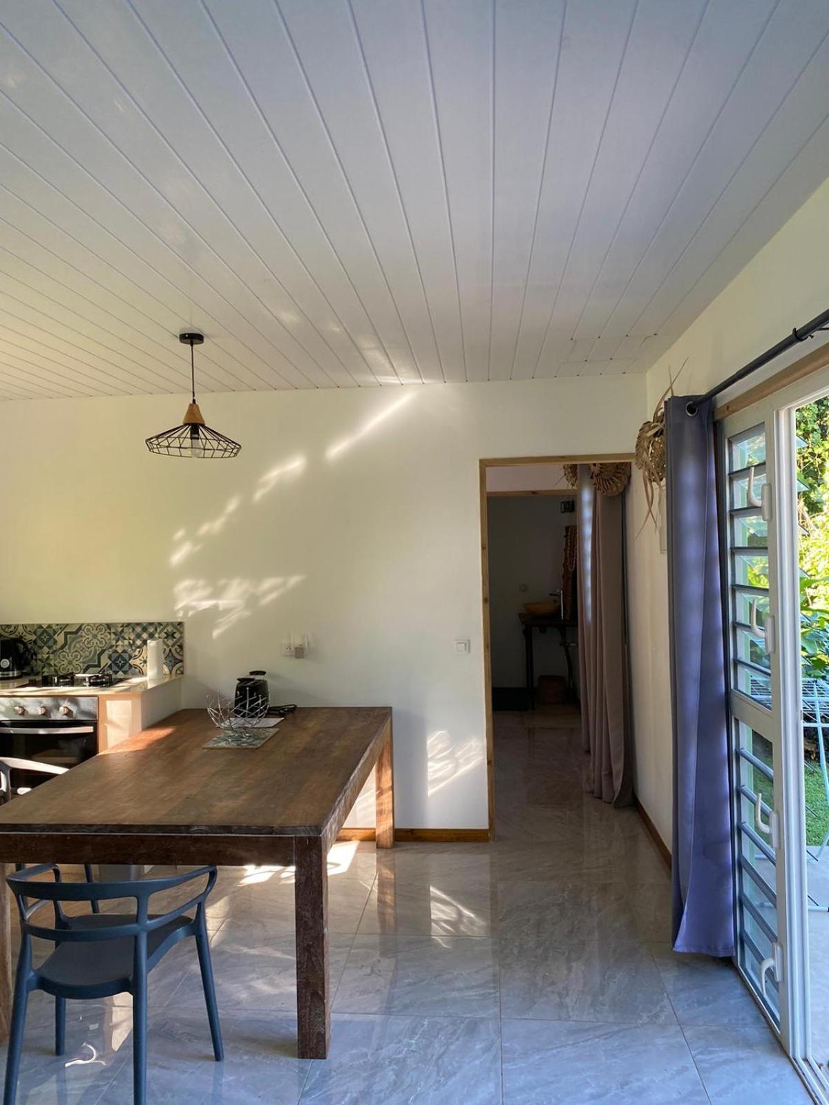 Rotui Lodge Paopao Bagian luar foto